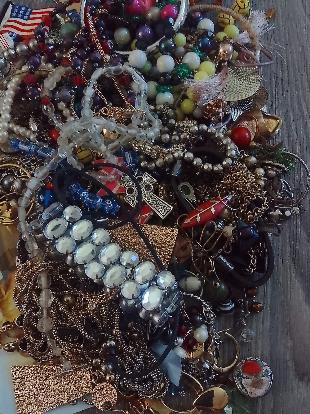 Source Unknown Multi-Color Beaded and Rhinestone Necklace Mix